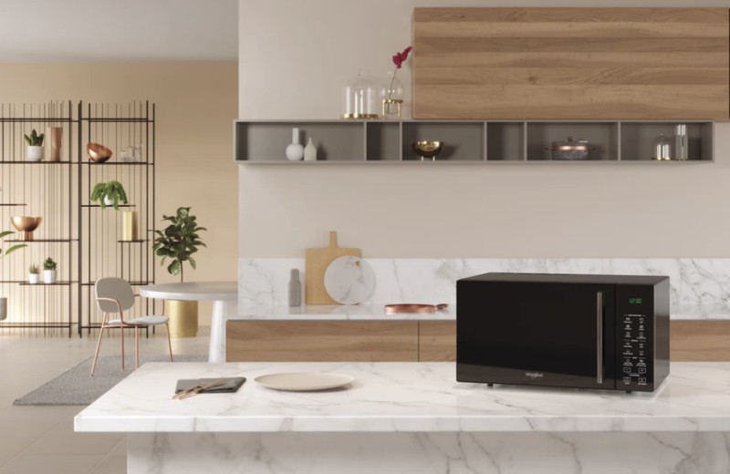 Micro-ondes pose-libre Whirlpool MWP295B/zwart detail 3