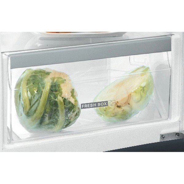 Koelkast inbouw 122 cm hoog Whirlpool ARG71912 detail 2