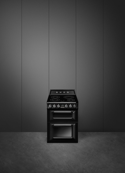 Fornuis inductie kookplaat Smeg TR62IBL2 detail 2