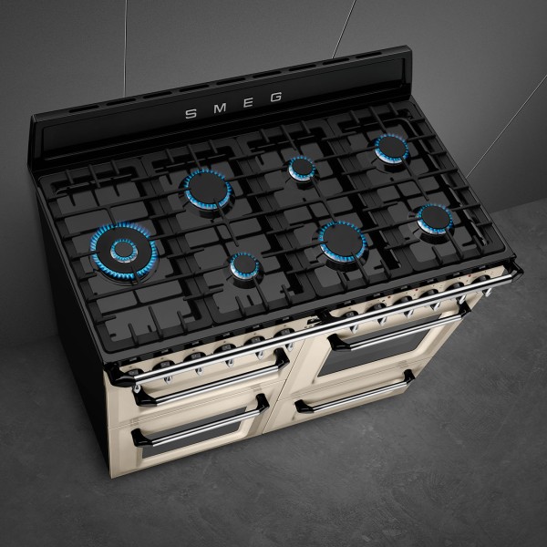 Cuisinière avec taque de cuisson au gaz Smeg TR4110P1 detail 3