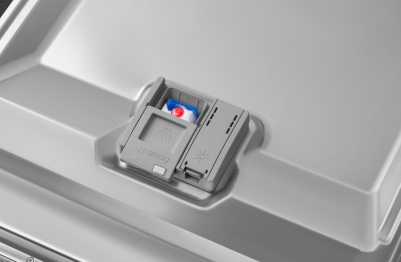 Lave-vaisselle pose libre Smeg LVFABCR3 detail 4