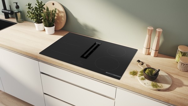 Kookplaat met ingebouwde dampafzuiging Bosch PVS811B16E detail 3