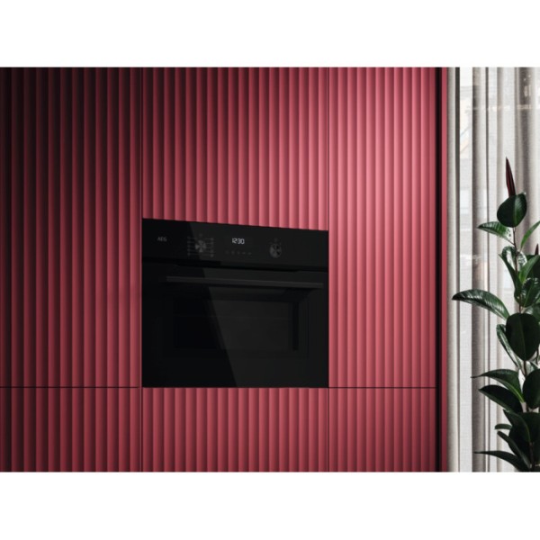 Micro-ondes avec grill AEG NKM5N401B/zwart detail 3