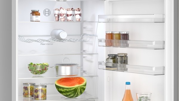 Combiné réfrigérateur/congélateur Bosch KGN492IAF detail 1