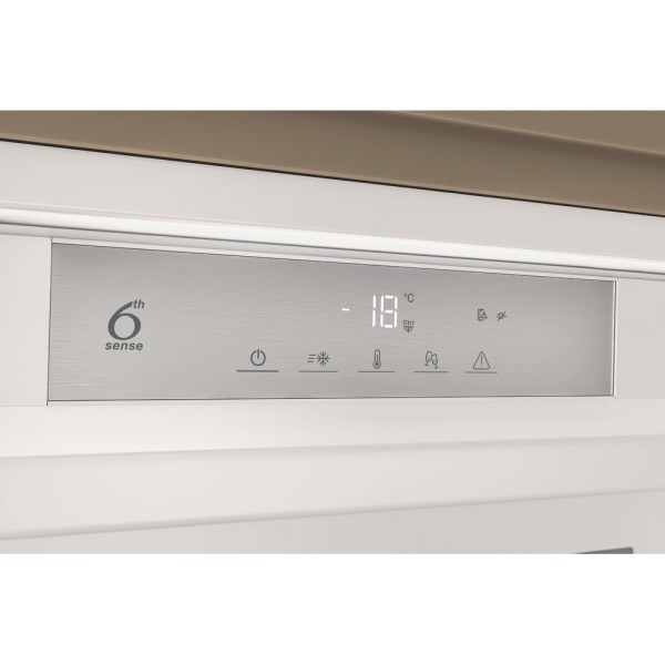 Diepvries inbouw  groter dan 122 cm Whirlpool WHSD18F073C1 detail 3