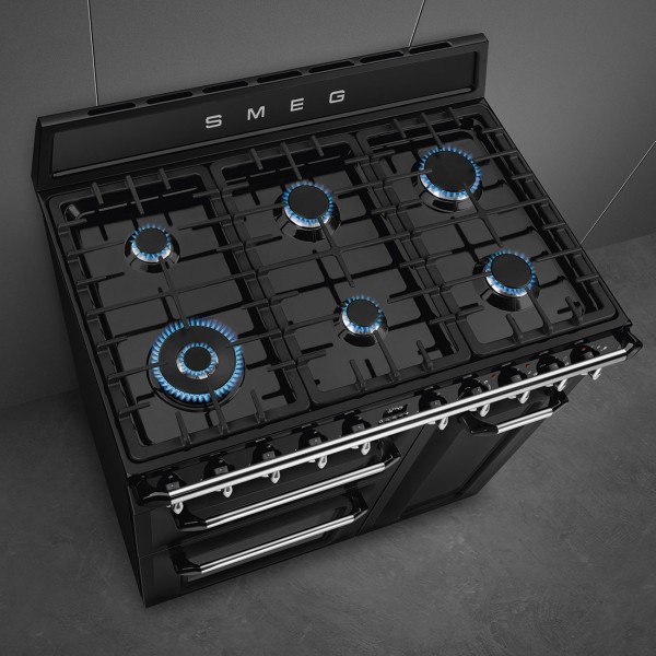 Cuisinière avec taque de cuisson au gaz Smeg TR93BL/ detail 3