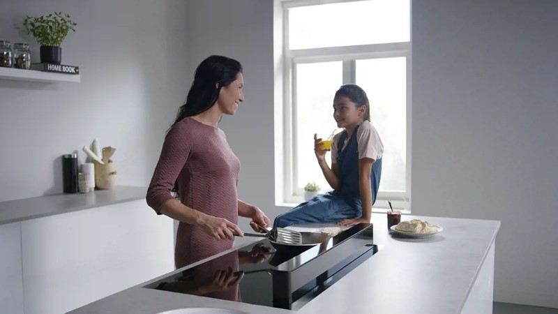 Taque de cuisson avec hotte intégrée Novy 1821 / Novy Panorama 90 detail 4