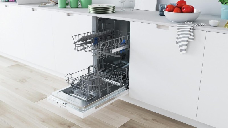 Vaatwasser volledig integreerbaar 45cm Indesit / by Whirlpool DI9E-2B10/ by detail 1