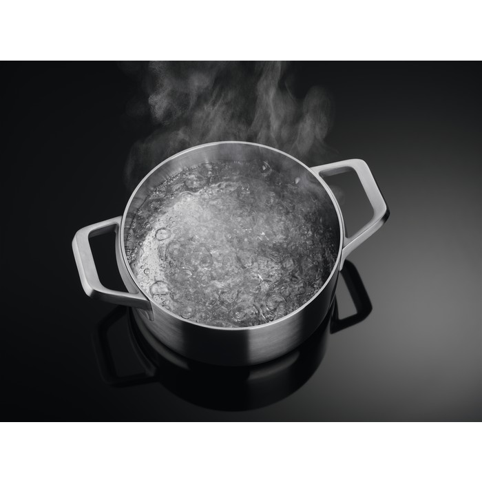 AEG Kookplaat met ingebouwde dampafzuiging CCE 84751 CB