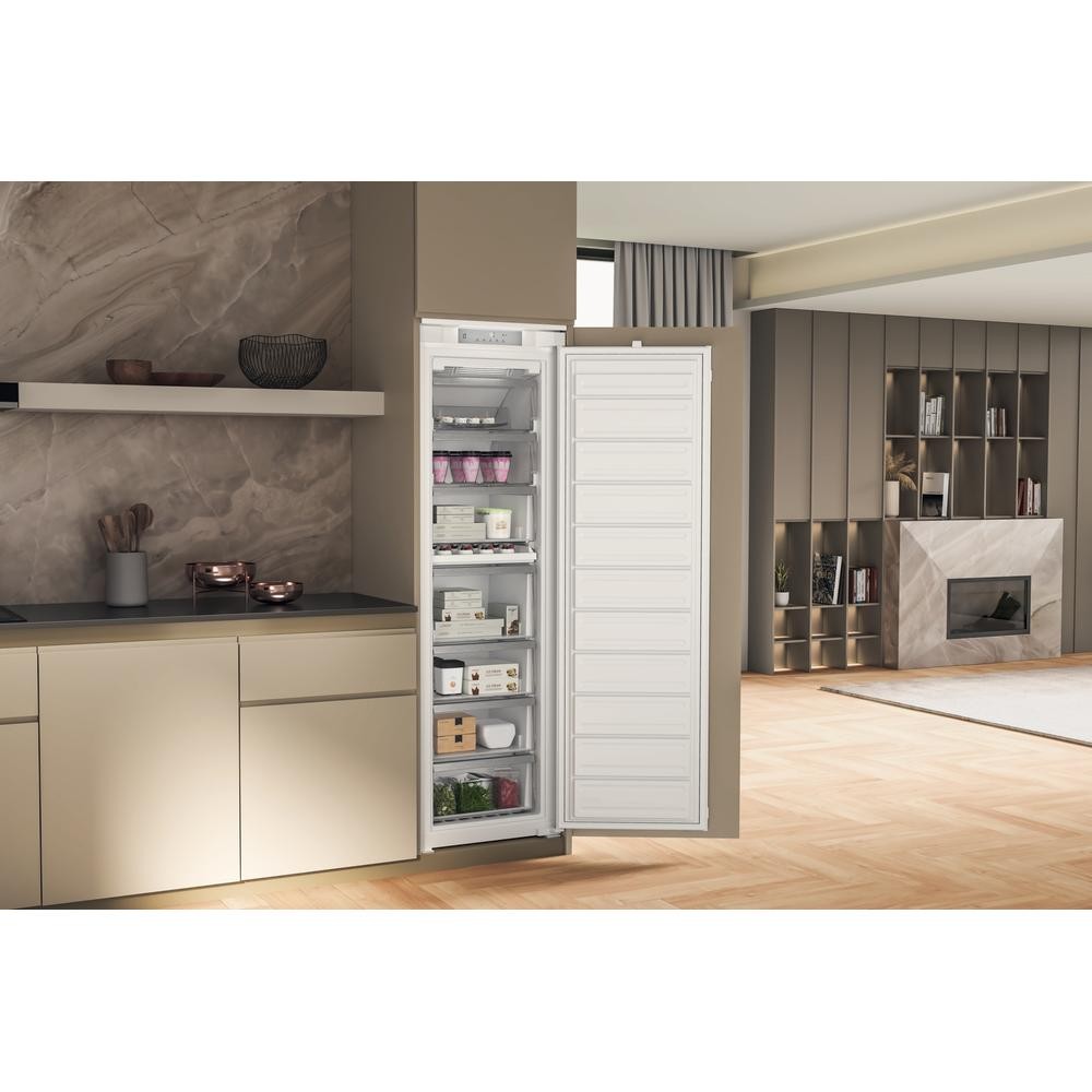 Whirlpool Diepvries inbouw groter dan 122 cm WHSD 18F073C 1